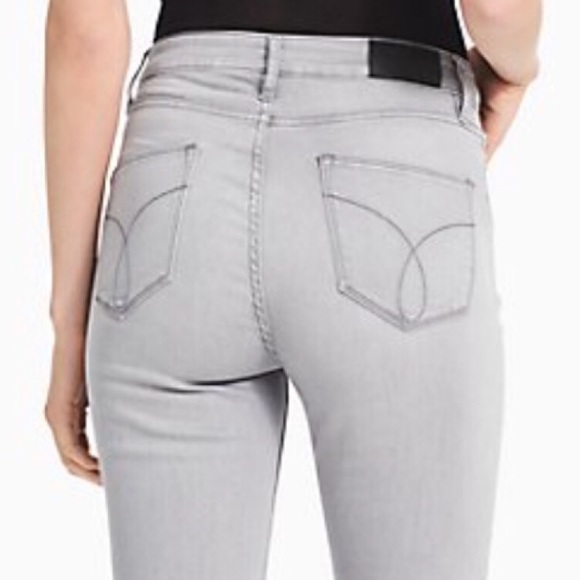 Calvin Klein High Rise Ankle Skinny Jeans. - Picture 3 of 8